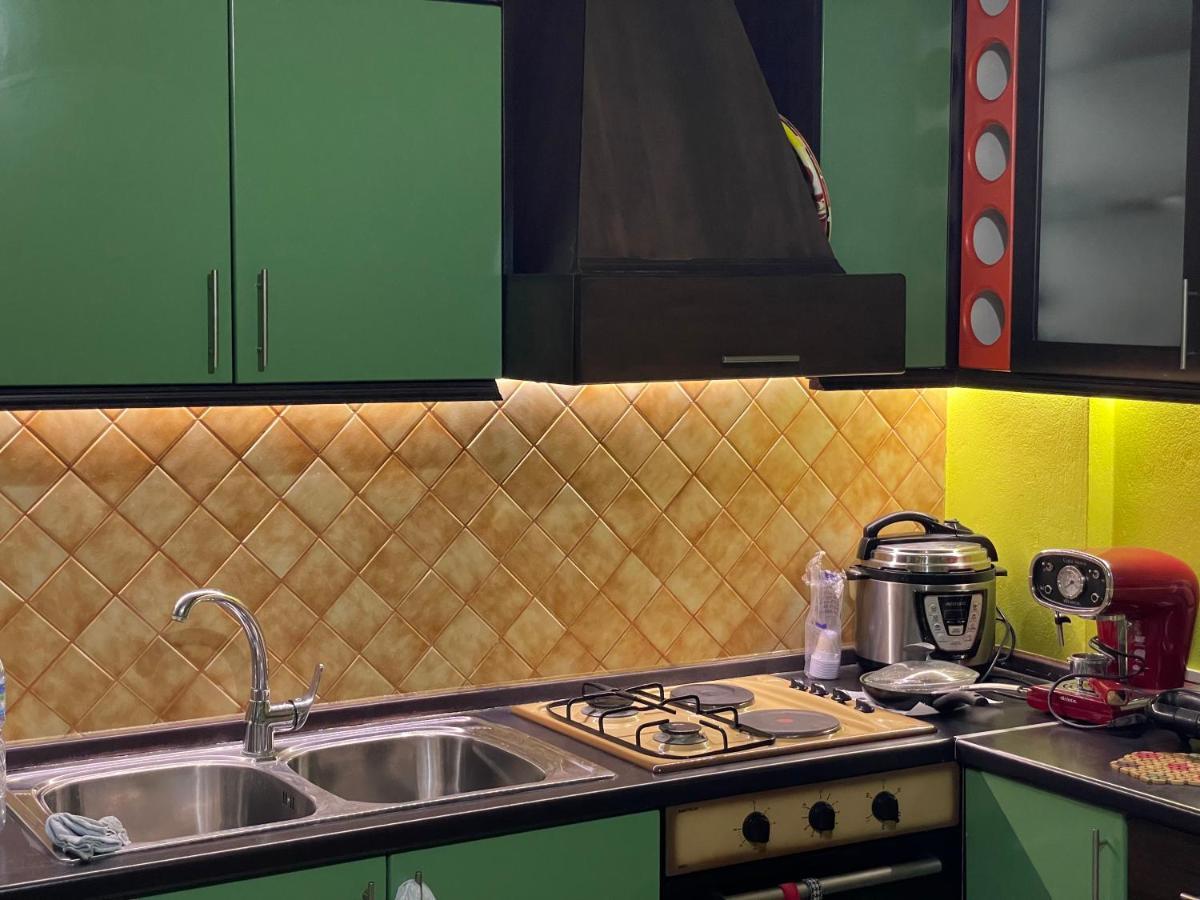 Modern Comfy Apartment With Balcony ドゥラス エクステリア 写真